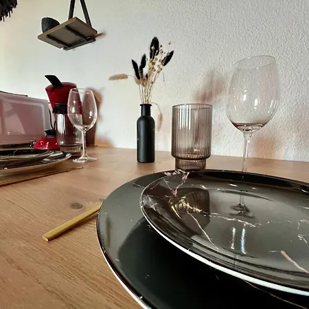 Le Glamour Near Futuroscope * Чассенеуил-Ду-Поитоу
