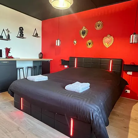Le Glamour Near Futuroscope * Chasseneuil-du-Poitou